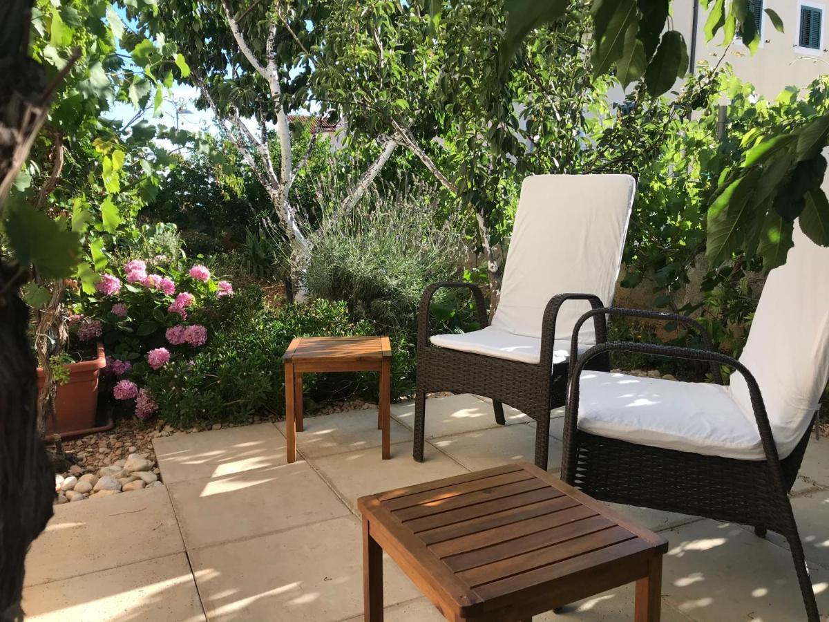 Hvar Apartments Felix Hvar Town Exterior photo
