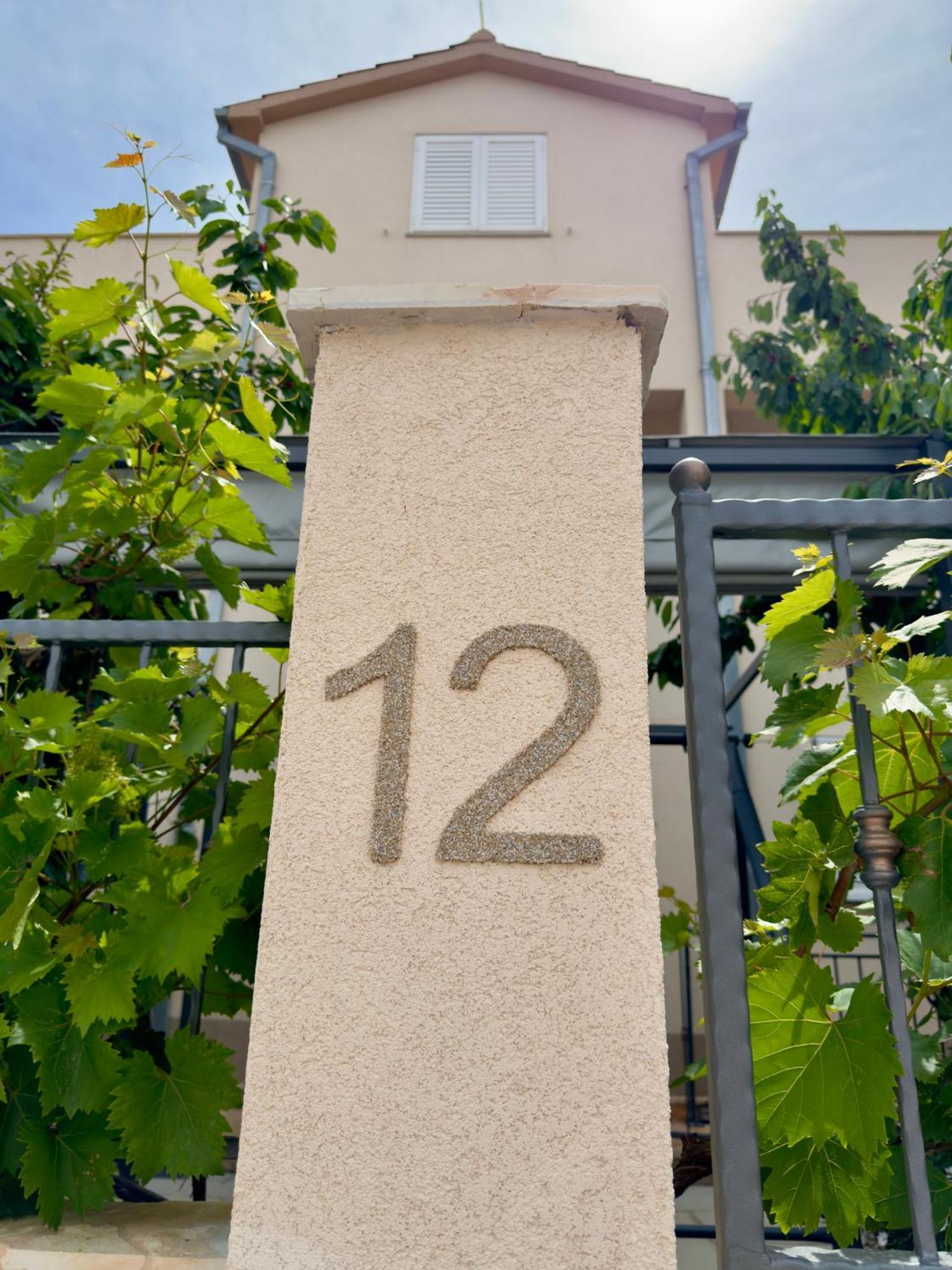 Hvar Apartments Felix Hvar Town Exterior photo
