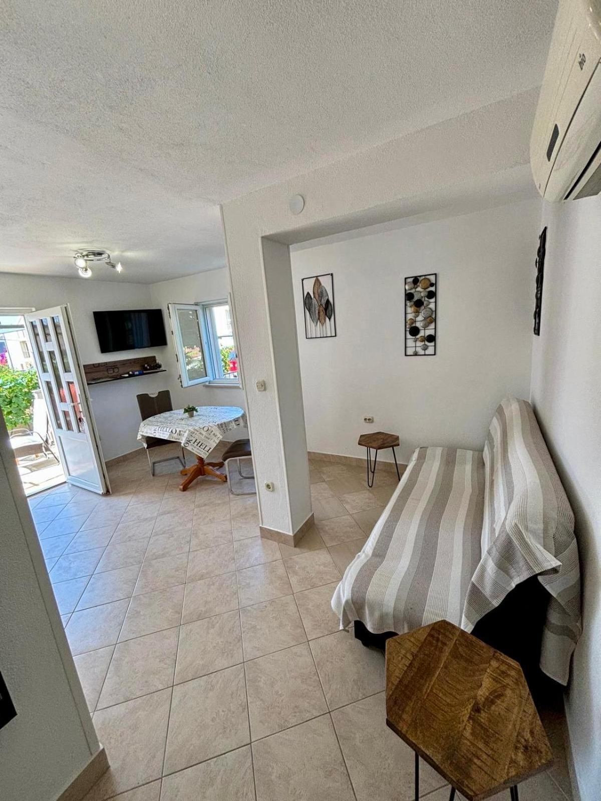 Hvar Apartments Felix Hvar Town Exterior photo